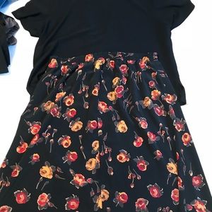 🌻MAKE ME AN OFFER🌻 Maggie Barnes skirt and top